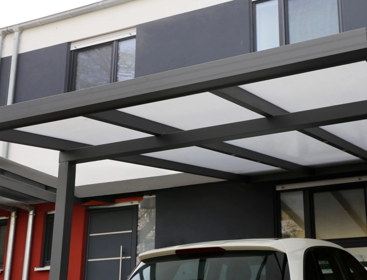 Altena: Carports aus Aluminium
